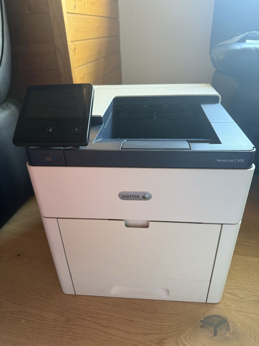 Xerox Stampanti: 2 Xerox VersaLink Farblaserdrucker – Usato da Gossau SG venduto da Lizenzmarkt 1