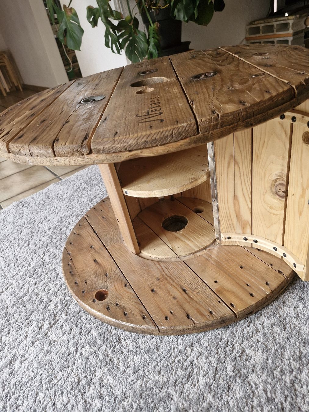 Tables: Table basse bobine industrielle tranaformée, laquée. style r – D'occasion à Coeuve par lea_rl6f 1