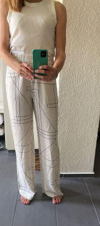 Zara Hose neu