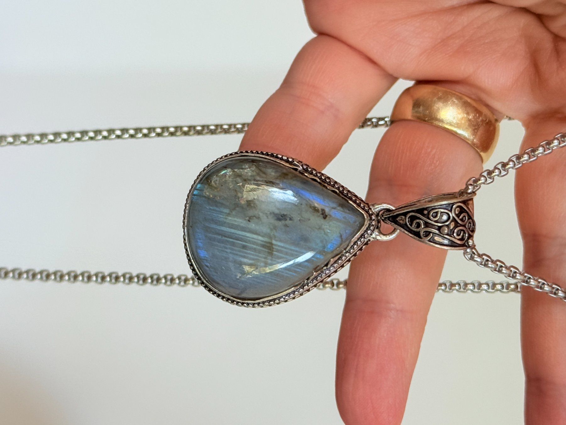 Colliers: Collier Labradorite Marquise Massif Neuf – Neuf avec emballage d'origine à Genève par AWWA 7