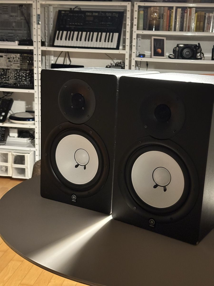 Yamaha Casse acustiche: Yamaha HS80 M Studiomonitore *2 Stuck – Usato da Basel venduto da mic_du