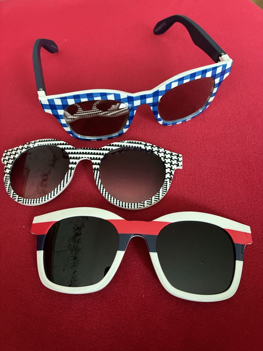 Occhiali & Lenti: Swatch Sonnenbrillen Set  – Usato da Bolligen venduto da Vroni23