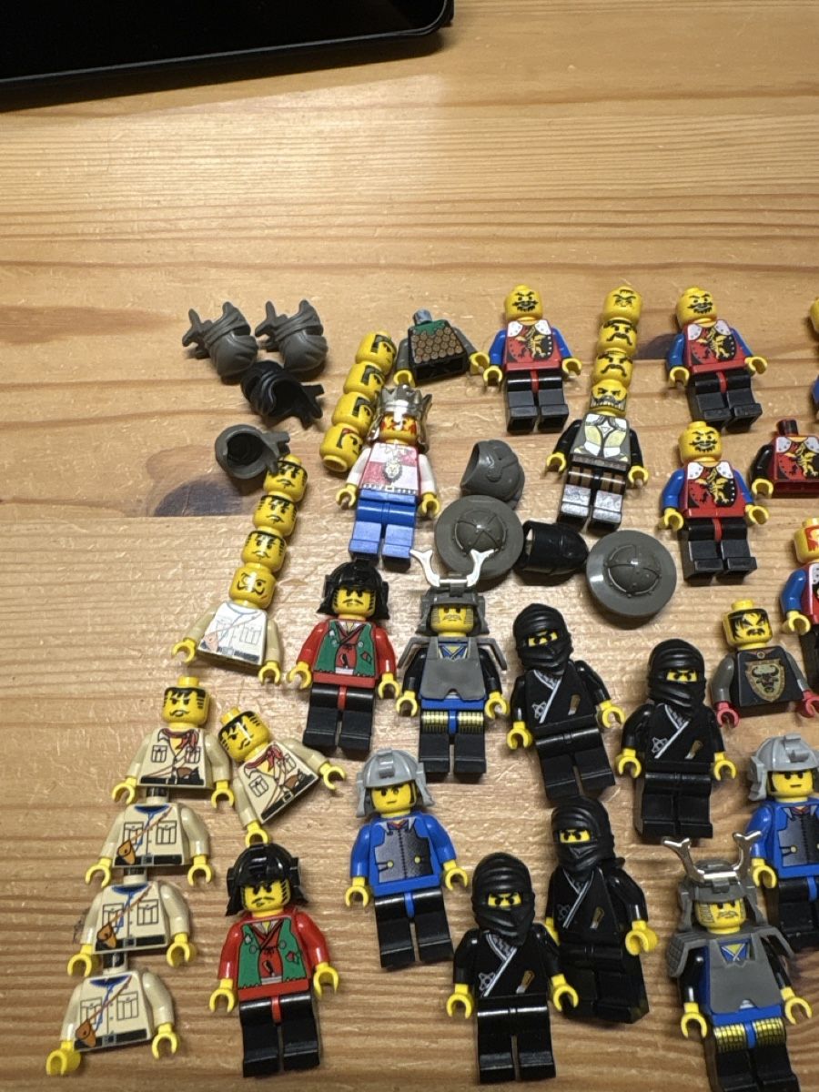 Lego Statuette: Lego Castle Figuren – Usato da Kriens venduto da Godier 3