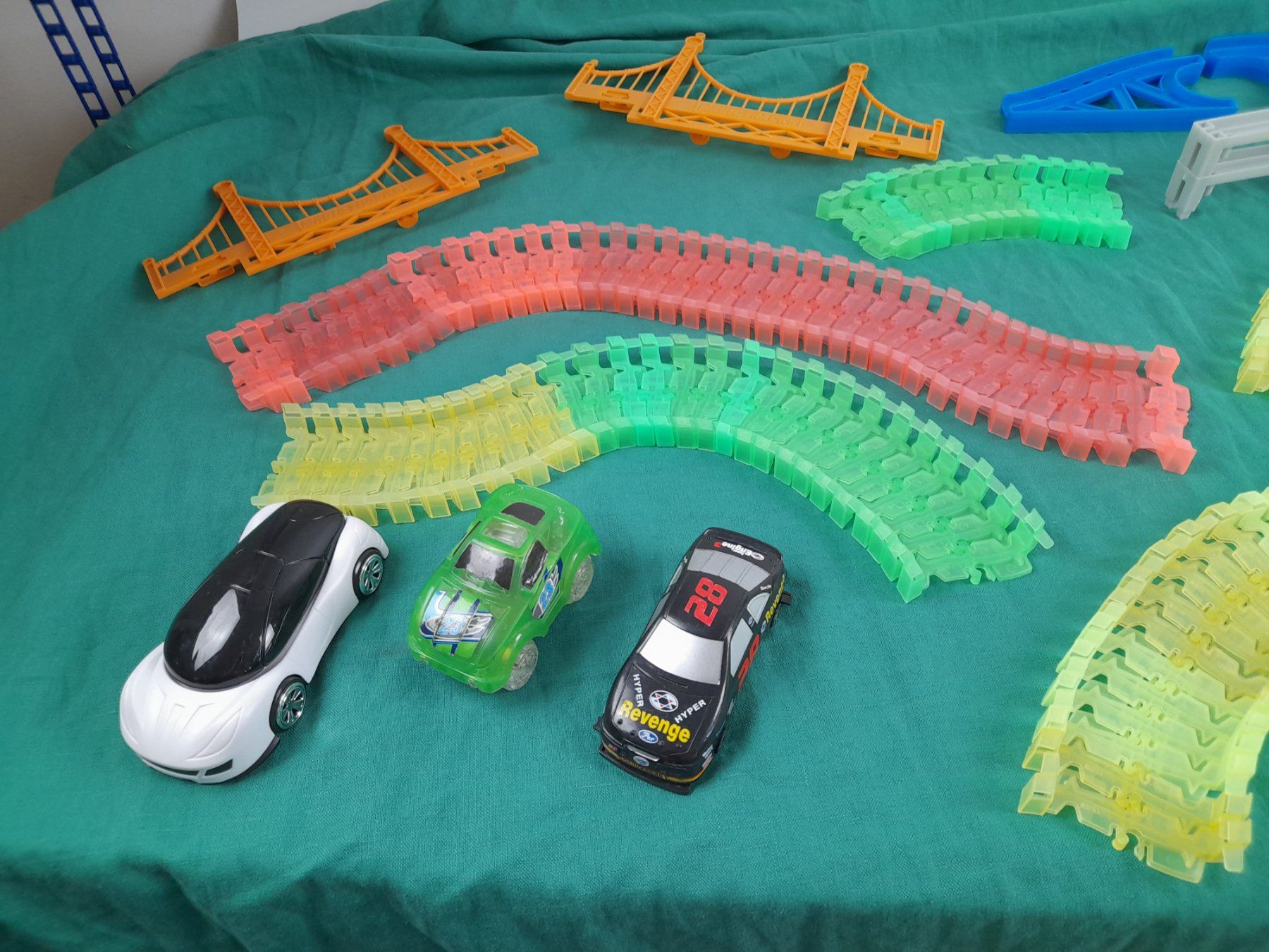 Spielzeuge: Auto-Spielzeugset – Gebraucht aus Liebefeld von Restwert_Liebefeld 1