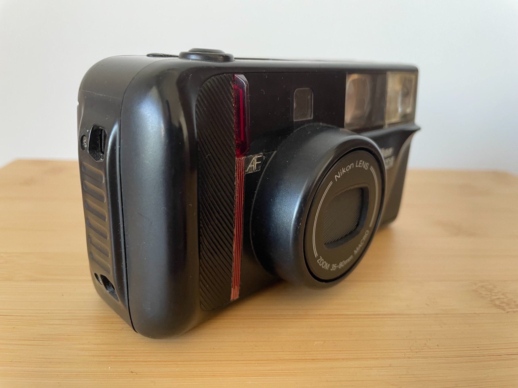 Nikon Fotocamera: Nikon TW Zoom – Difettoso da Petit Lancy venduto da gil_hr6v 2