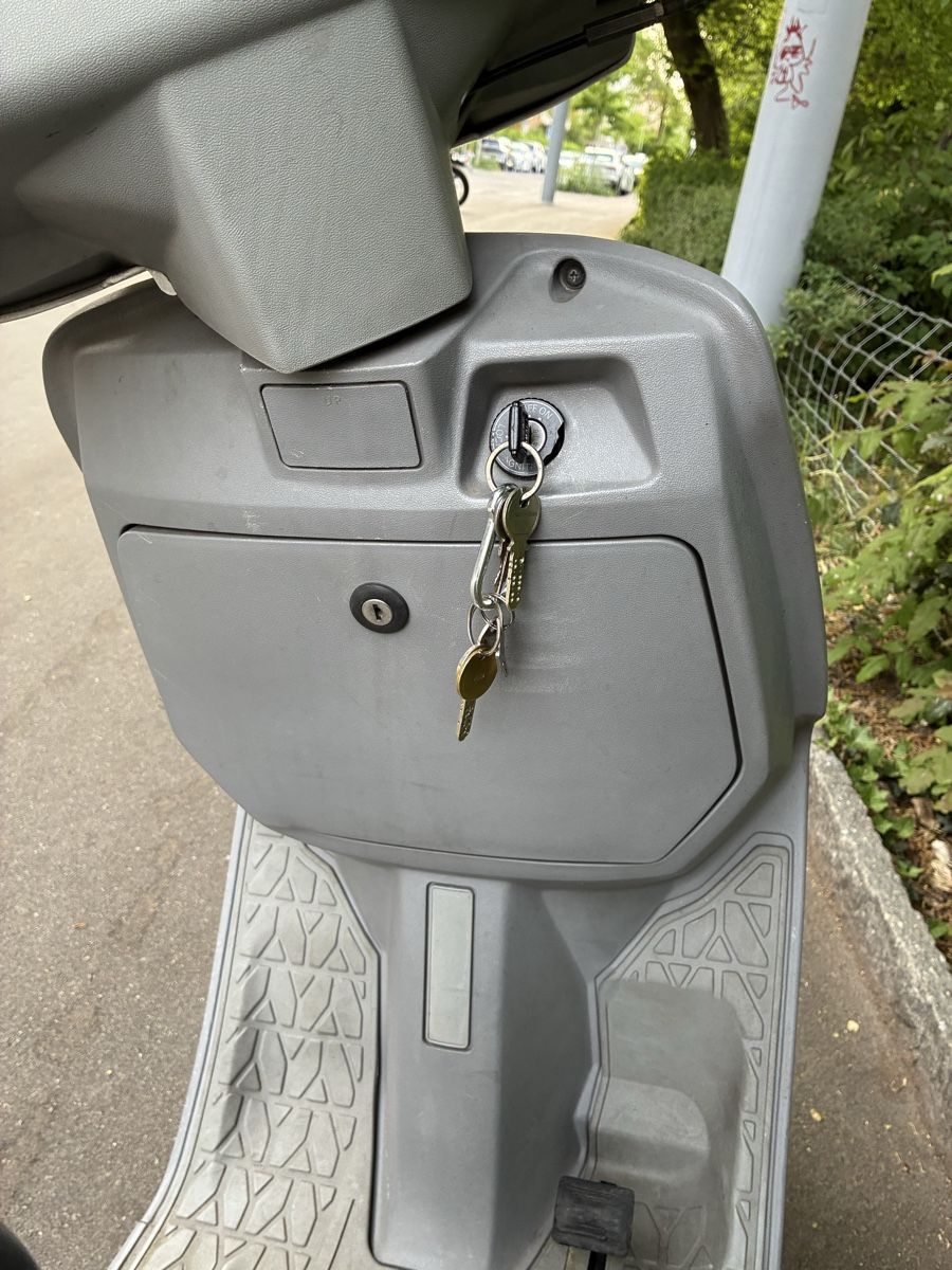 Yamaha Scooters: Yamaha Beluga 125ccm – Gebraucht aus Zürich von flohhaufen 6