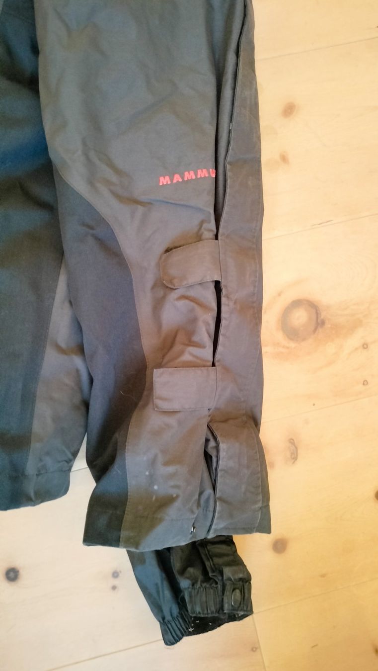 Mammut Pantaloni: Mammut Gore-Tex Skihose Herren Gr. 98 – Usato da Niederhünigen venduto da Tom_Oli