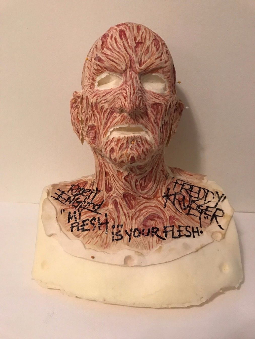 Visage & Oreilles: Freddy Krueger / Robert Englund Autographed Makeup – D'occasion à Malters par starfighter01