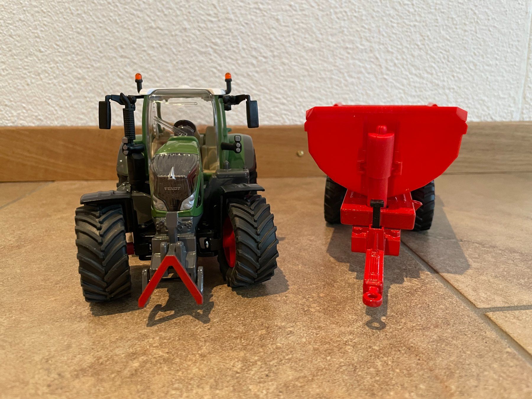Fendt Trattori: SIKU Fendt 724 mit Krampe – Nuovo e nell'imballaggio originale da Kreuzlingen venduto da Stefan1150 1