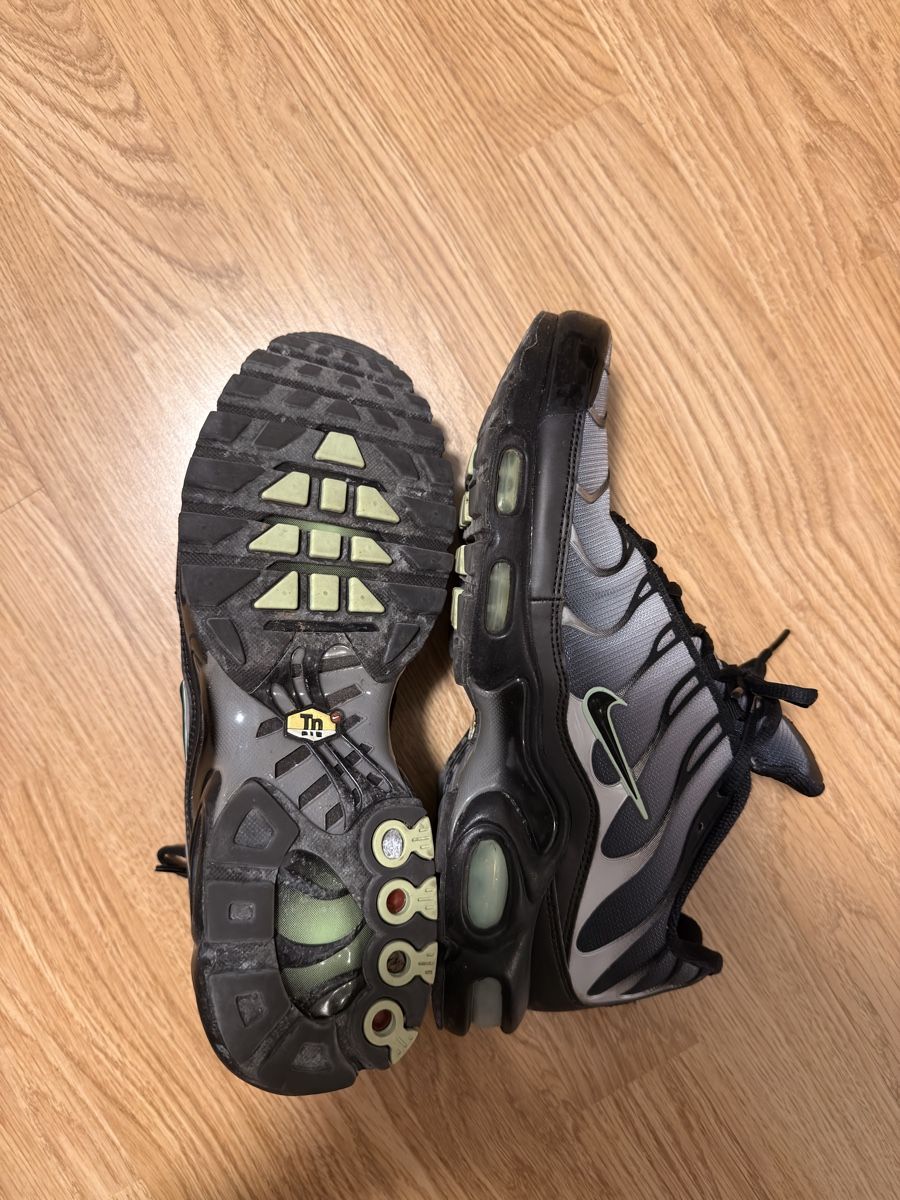 Nike Scarpe da uomo: Nike Air Max Plus TN Herren Sneaker Grösse 43 – Nuovo (secondo la descrizione) da Köniz venduto da kaz_s2nn 3