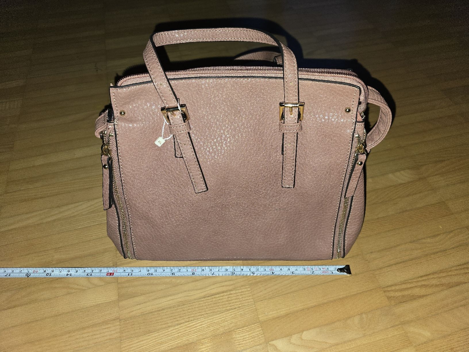 Taschen: Rosa Handtasche, ungetragen – Neu (gemäss Beschreibung) aus St. Gallen von A.W.128