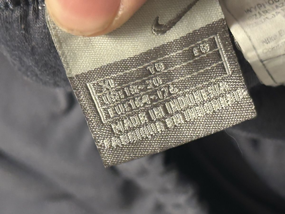 Nike Hosen: Nike Trainingshose Herren, Grau/Rot,blau  – Gebraucht aus Luzern von 041Vintage 4