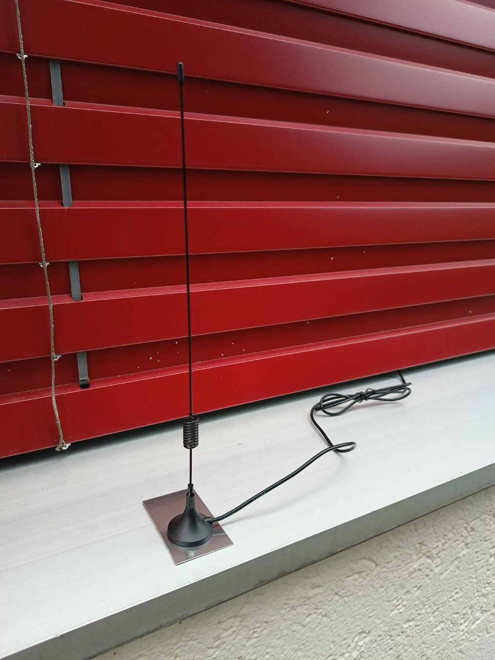 Radiocomunicazione: DAB+ Empfangsantennen-Kit Fenstersimsantenne – Nuovo e nell'imballaggio originale da Unterägeri venduto da sumatronic 3