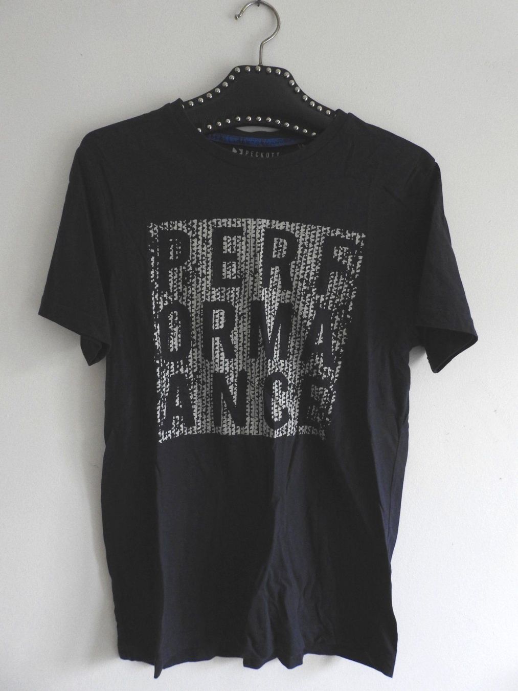 T-Shirts: T-Shirt 2x L Peckott Performance Herren – Gebraucht aus Zürich von Malco0