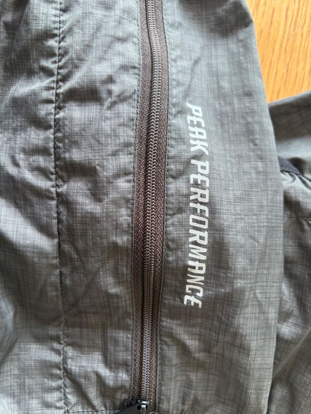 Peak Performance Giacche: PEAK PERFORMANCE Wind- Regenjacke, Golf, Running ultralight – Usato da Engelberg venduto da Pits68 2
