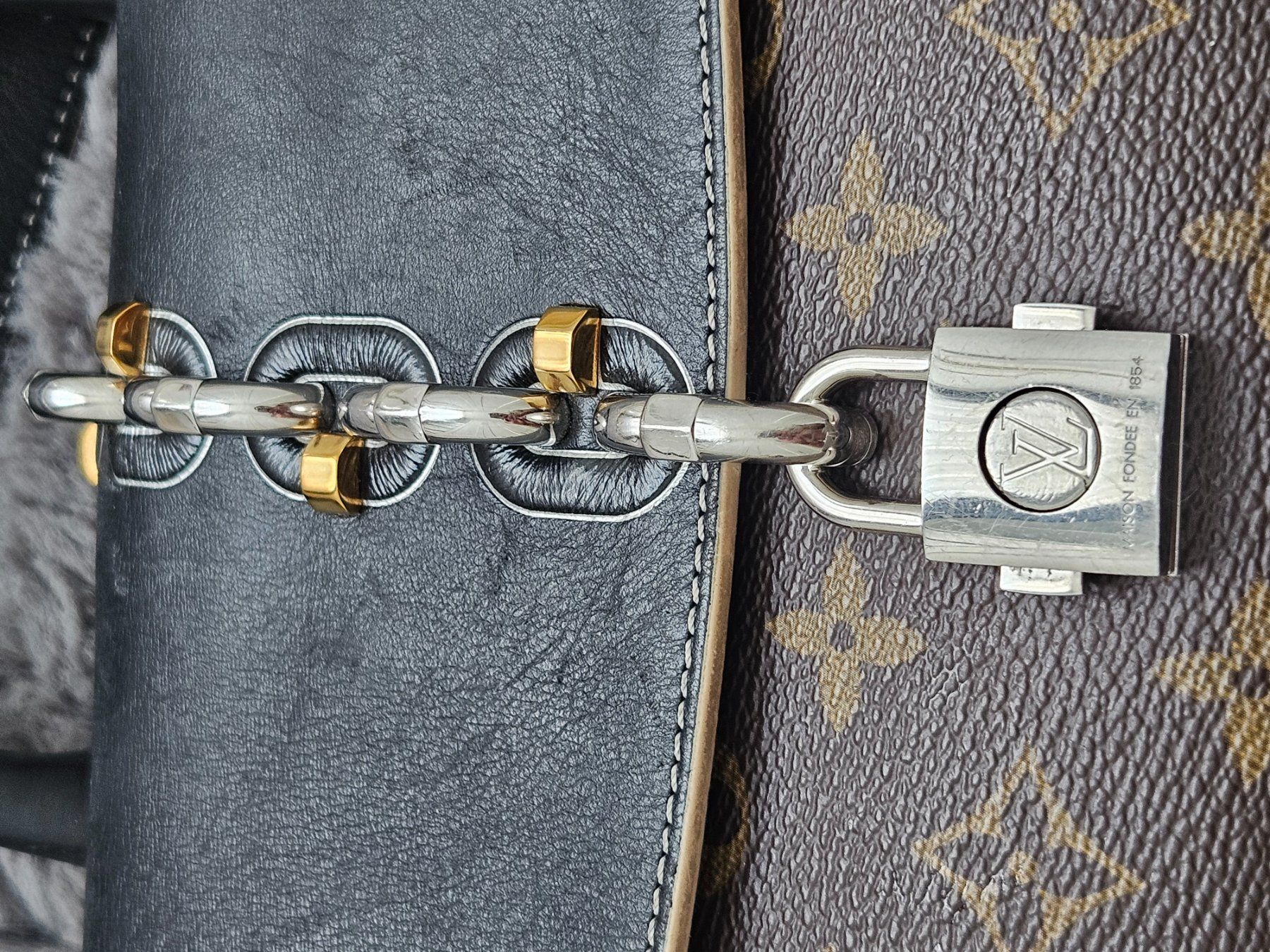 Louis Vuitton Taschen für Damen: Louis Vuitton Monogram Leder Damen Schwarz Braun – Gebraucht aus Salgesch von car_6sxt 9
