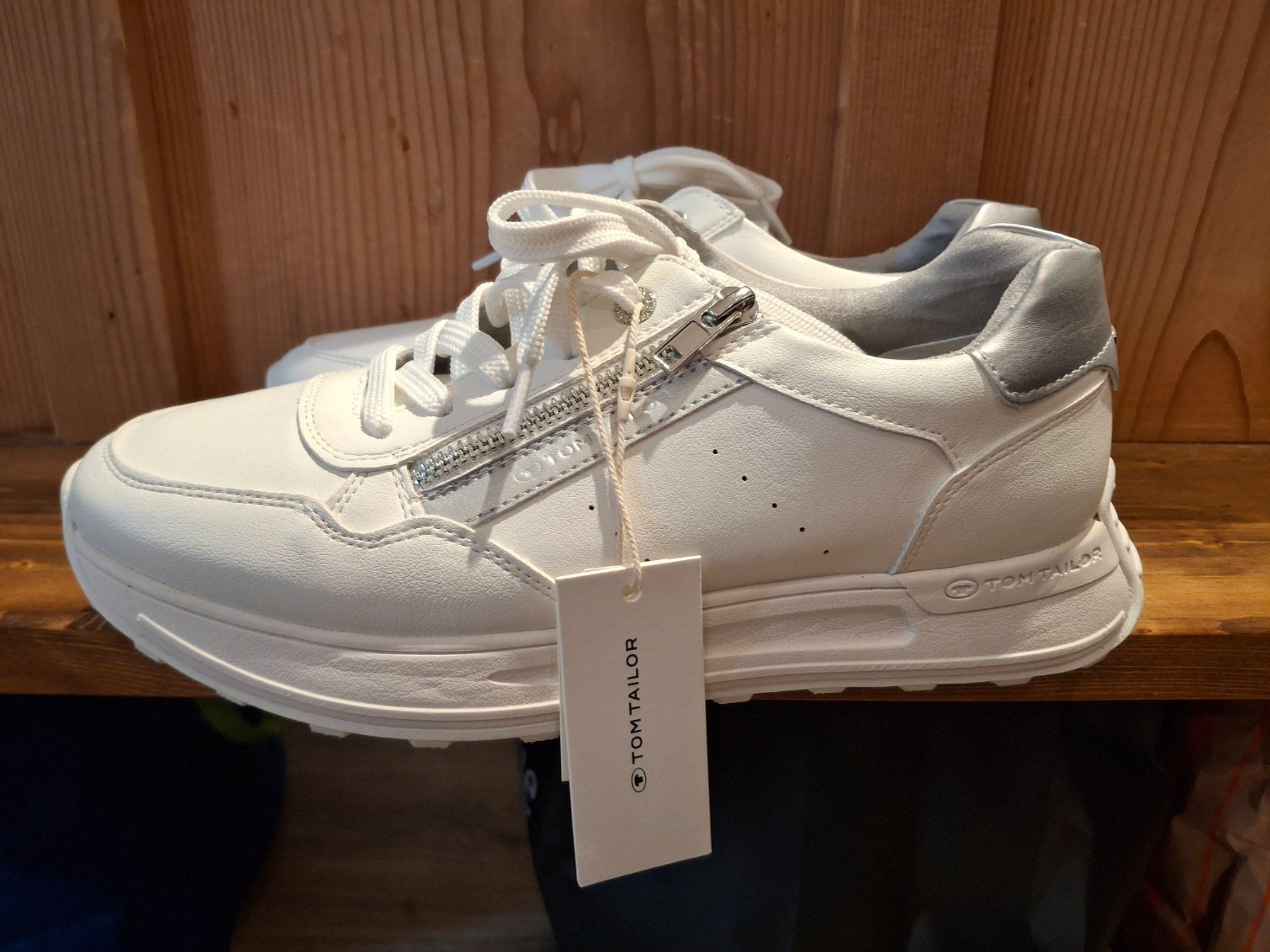 Scarpe da donna: Tom Tailor sneaker – Nuovo e nell'imballaggio originale da Oberhofen am Thunersee venduto da katka99