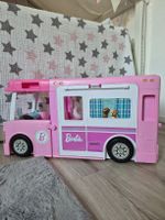 Barbie-Zubehör (Camper, Strandhaus, Kleiderschrank)