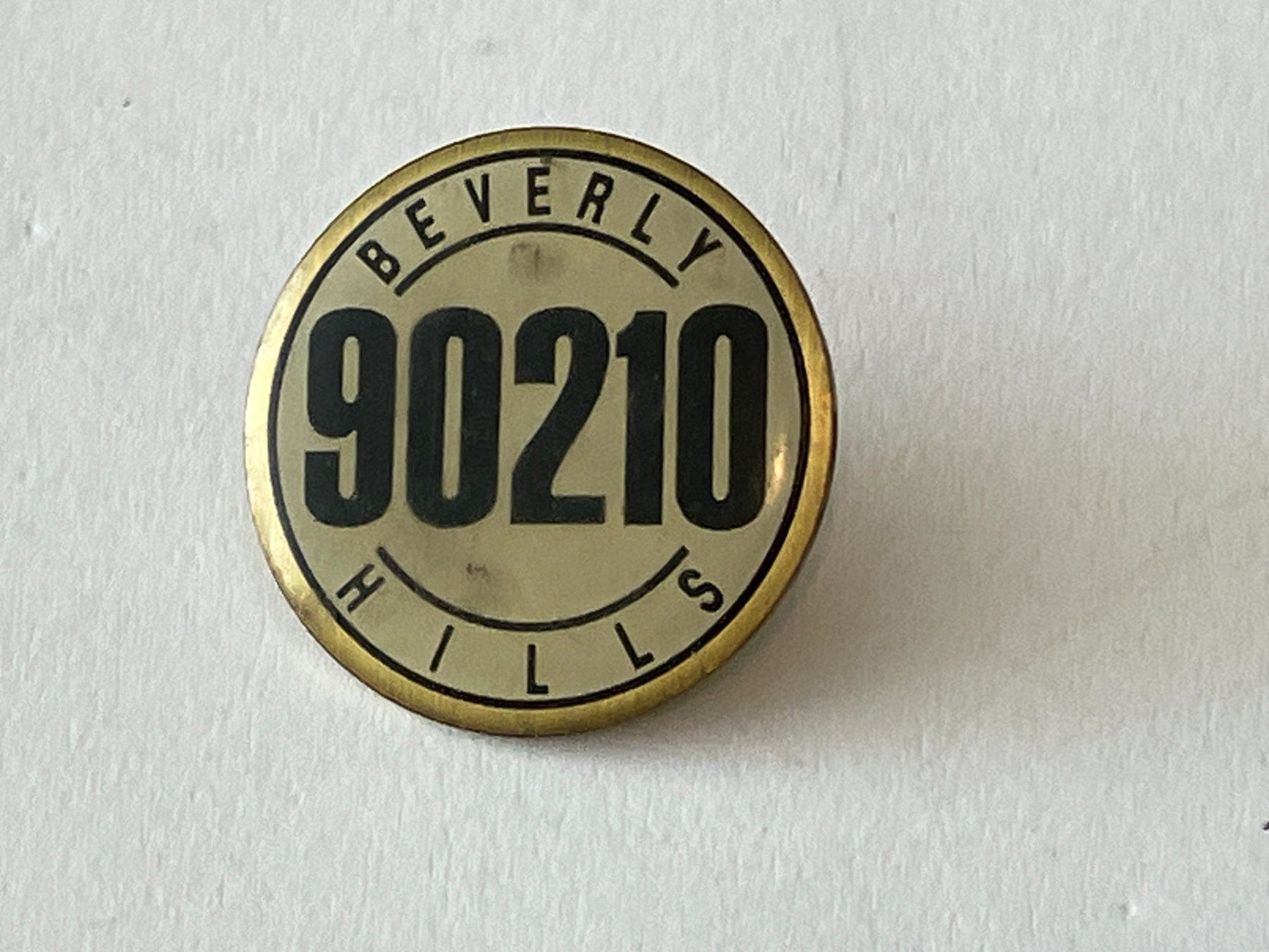 Placchette & Badge: 1 Pin Beverly Hills 90210 – Usato da Basel venduto da djwwpp