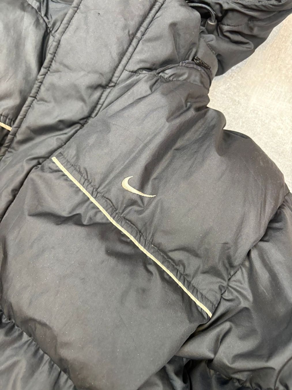 Nike Giacche: Nike Vintage Puffer Jacket - Grösse L – Nuovo (secondo la descrizione) da Werdenberg venduto da hase.vintage 1