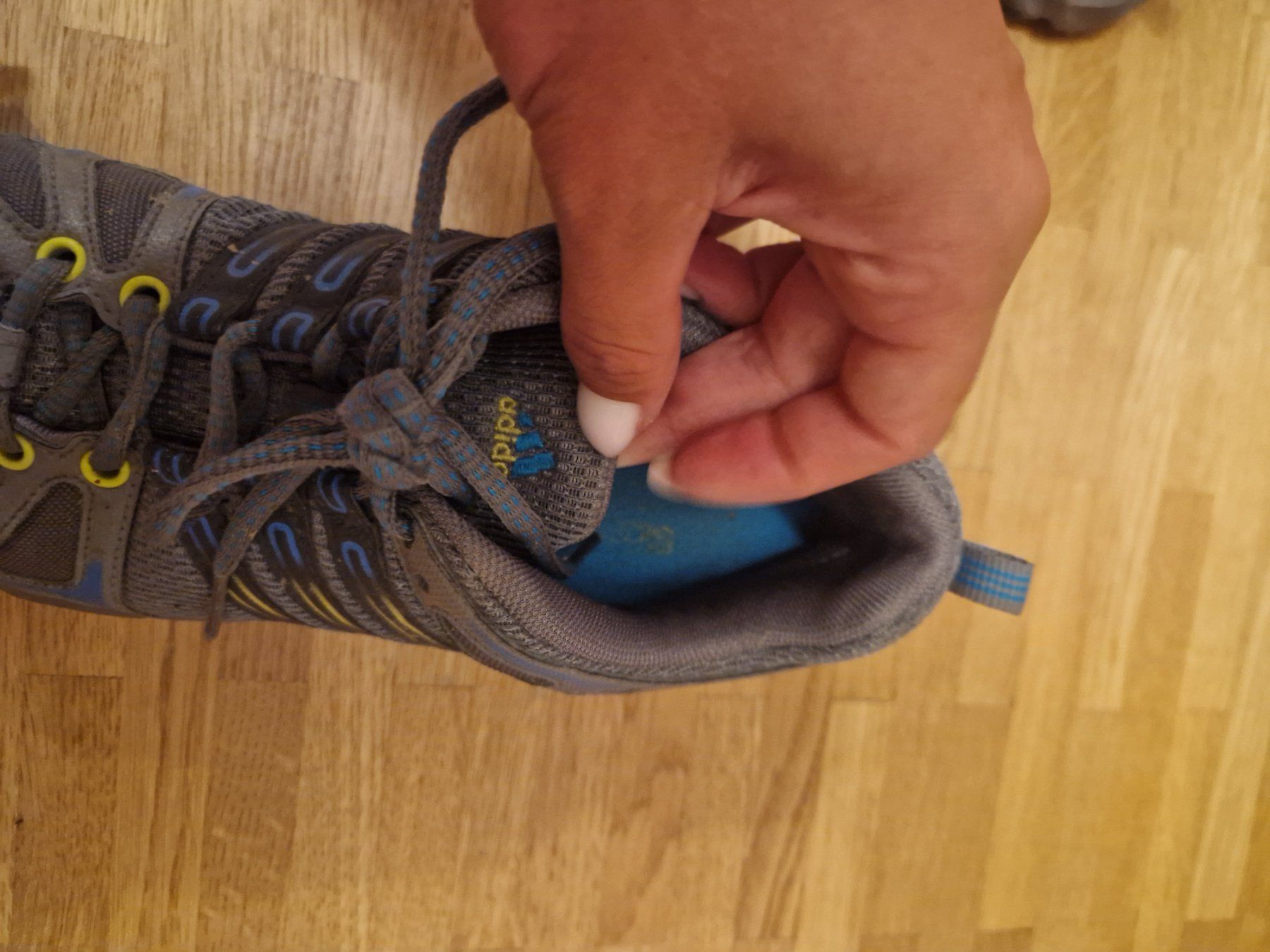Scarpe da donna: Trek trail shoes Adidas – Usato da Renens VD venduto da elenamozart 2