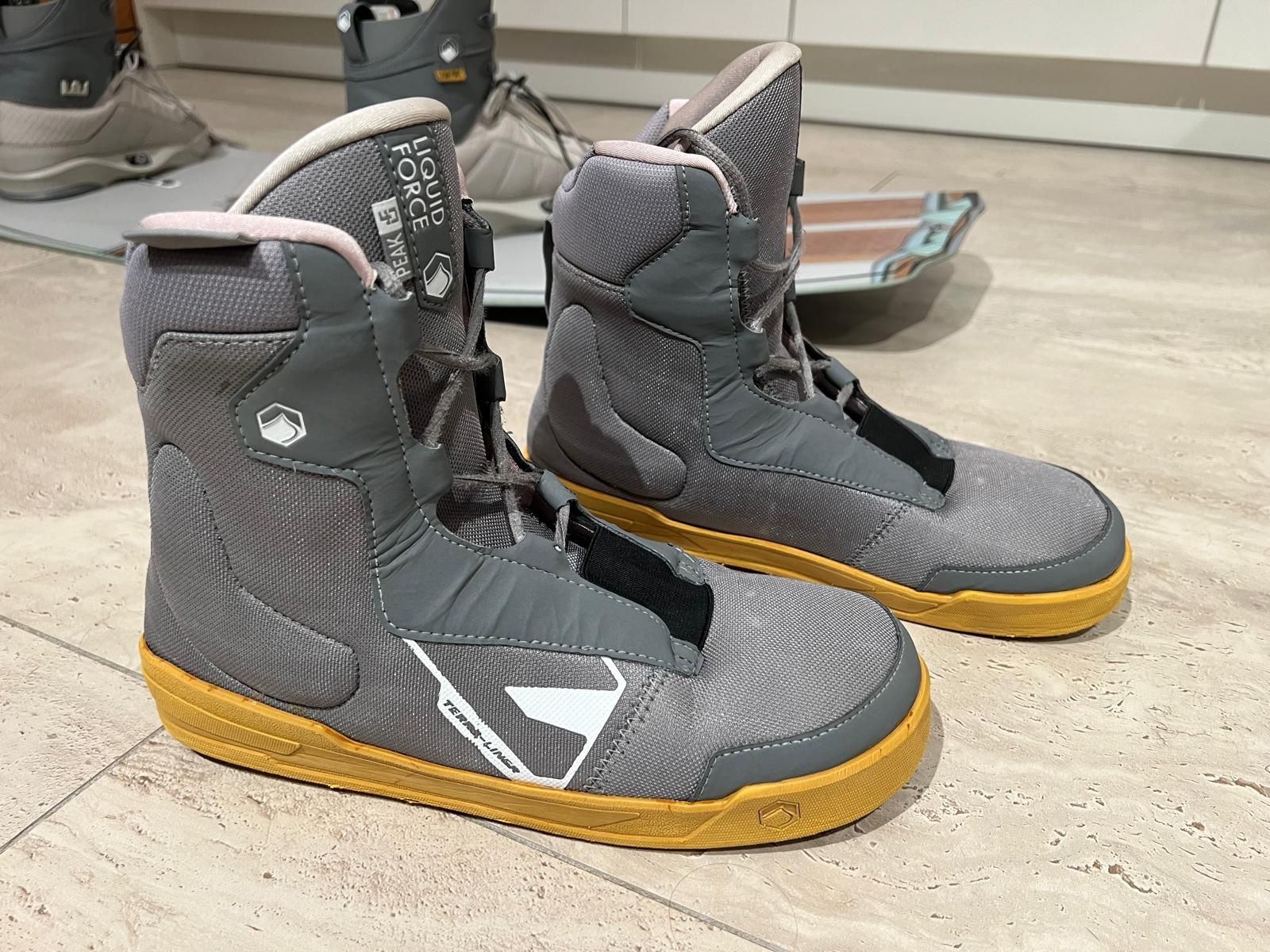 Tavole da surf e di nuoto: Liquid Force Wakeboard Peak 146cm – Usato da Kefikon TG venduto da ang_wlf7 4