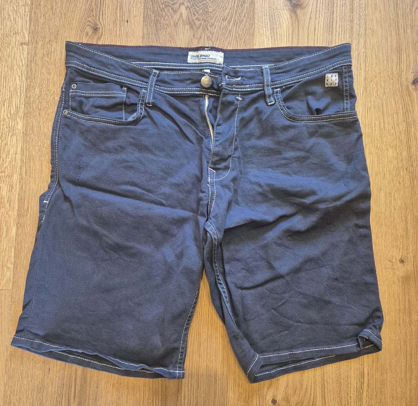 Pantaloni: Kurze Jeans-Shorts "Blend" (Gr. XL) – Usato da Gams venduto da tischi97