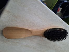 Schuhputzbürste aus Holz, neuwertig und unbenutzt!