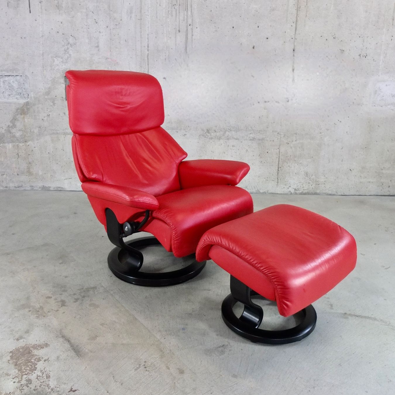 Stressless Fauteuils: Stressless Sunrise Bequemsessel mit Hocker – D'occasion à Basel par Brocki-auf-dem-Wolf 1