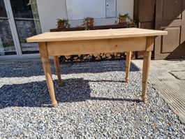 Rustikaler Tisch, Massivholz, Top Zustand, Vintage Look!