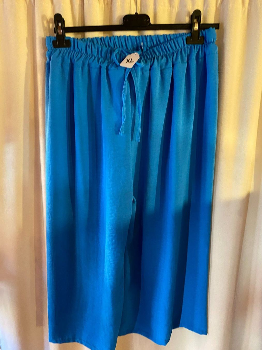 Pantaloni: %KURZE HOSE,HELLBLAU DAMEN% – Nuovo e nell'imballaggio originale da Meienried venduto da ManuelaBoutique 1