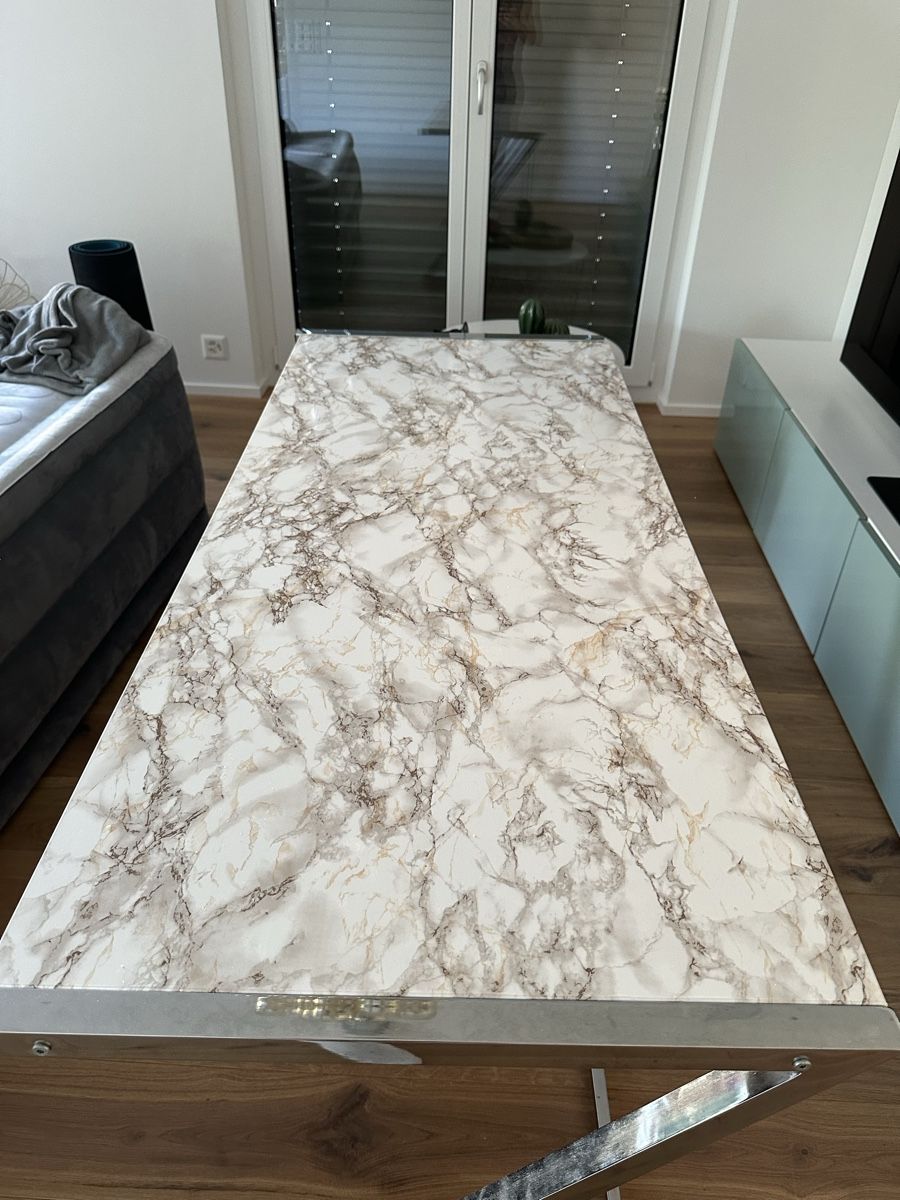 Tables: Tisch mit Marmoreffekt und Chromsockel – D'occasion à Pfaffhausen par ser_82yb 1