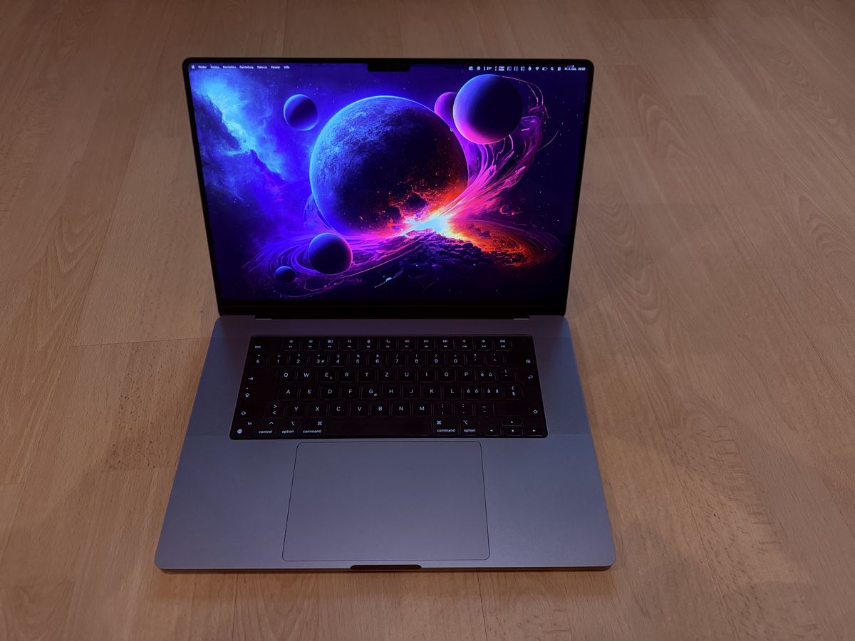 Apple Notebooks: MacBook Pro M2 Max 16“ – Gebraucht aus Horgen von Thrillbuster