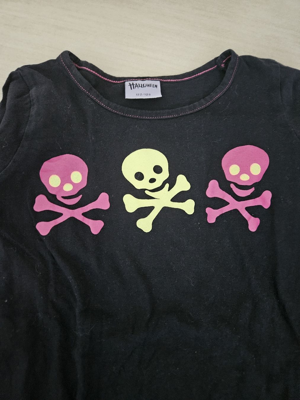 Maglioni & Felpe: 2 Halloween Shirts, Grösse 122/128 – Usato da Arni AG venduto da Silverstar_01 2