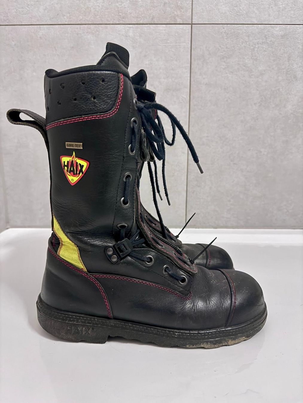 Haix Scarpe da uomo: Gore-Tex Haix Stiefel Gr. 43 – Usato da Winterthur venduto da DonKoko