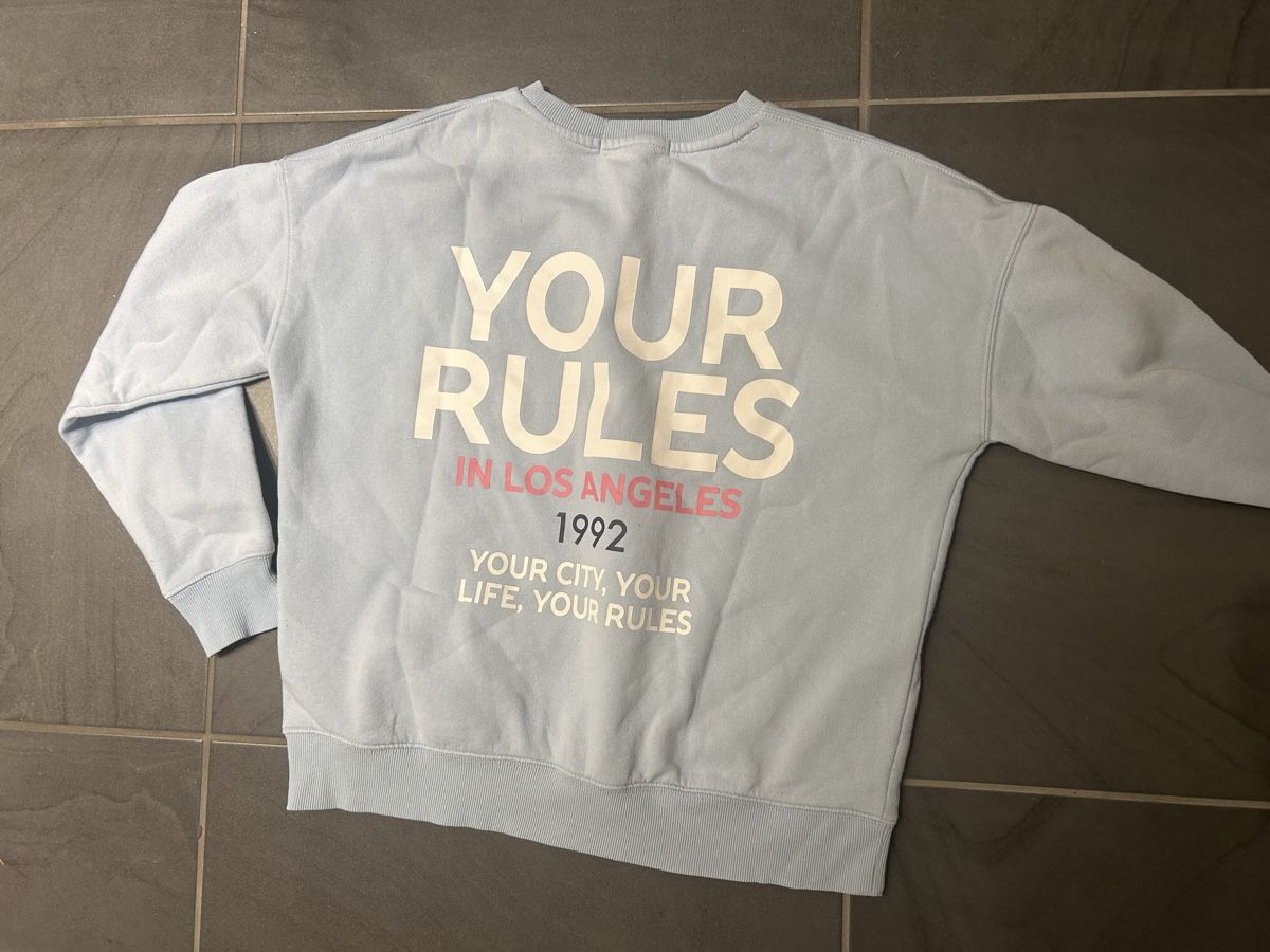 Maglioni & Felpe: Sweatshirt mit Backprint – Usato da Niederurnen venduto da hee_s95t 3