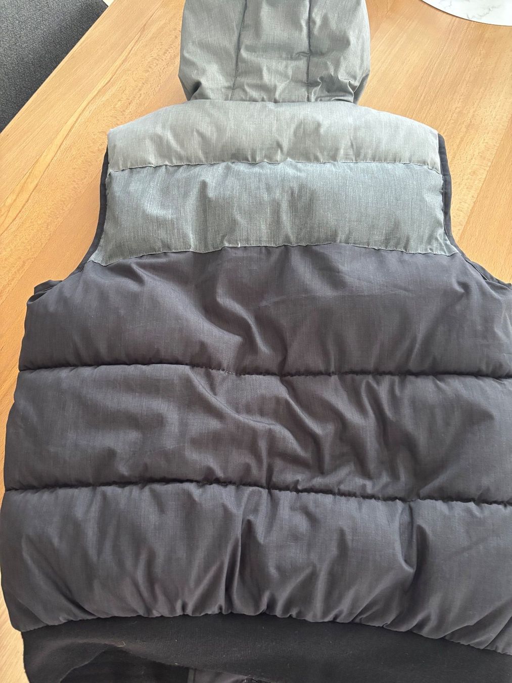 Gilet & Giacche: Daunenjackengilet – Usato da Arch venduto da denaje 1