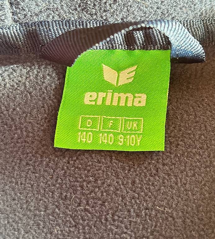 Vestes: Softshell Jacke Erima Gr. 140 – D'occasion à Zeihen par MaKaZeAg 2