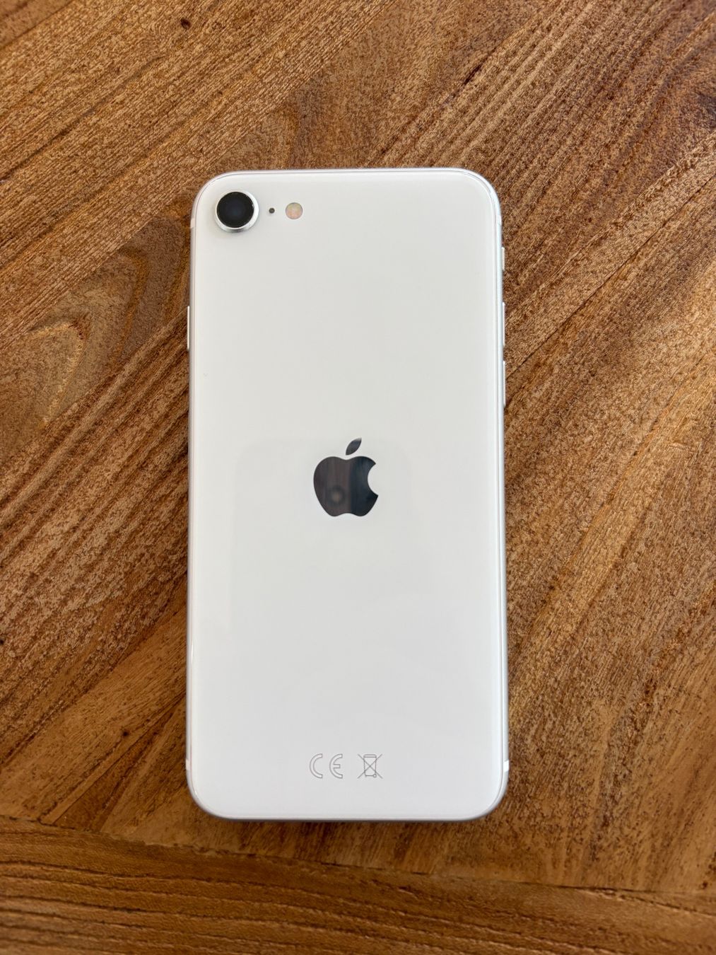Apple Telefoni cellulari / Smartphones: Iphone SE | 64GB – Usato da Einigen venduto da peaksnapper 1