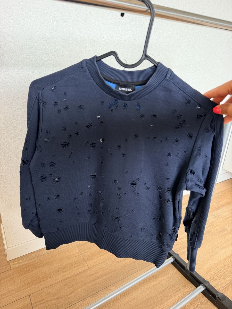 Diesel Pulls et sweat-shirts: Pull Diesel taille 116 – D'occasion à Villars-le-Grand par Eva_1986