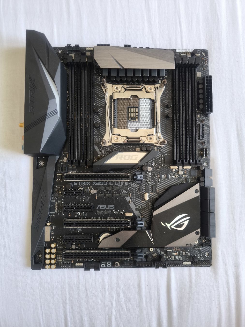 Asus Mainboards: ASUS STRIX X299-E Gaming – Defekt aus Zürich von col_bgr9
