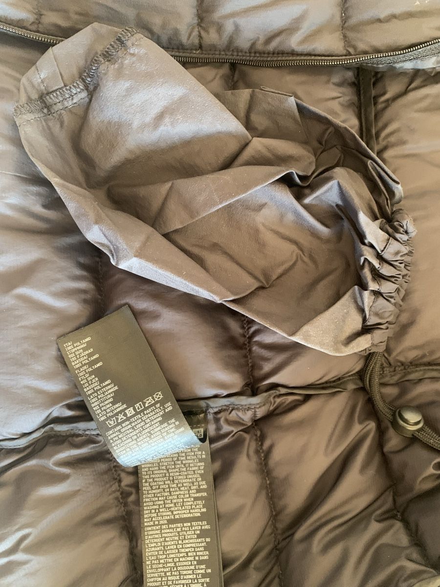 Uniqlo Giacche: Uniqlo Ultra Light Down Jacke – Nuovo (secondo la descrizione) da Zürich venduto da p_q7q_nichtraucher 4