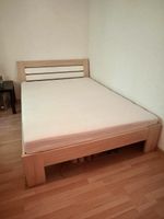 Doppelbett mit Lattenrost und Matratze