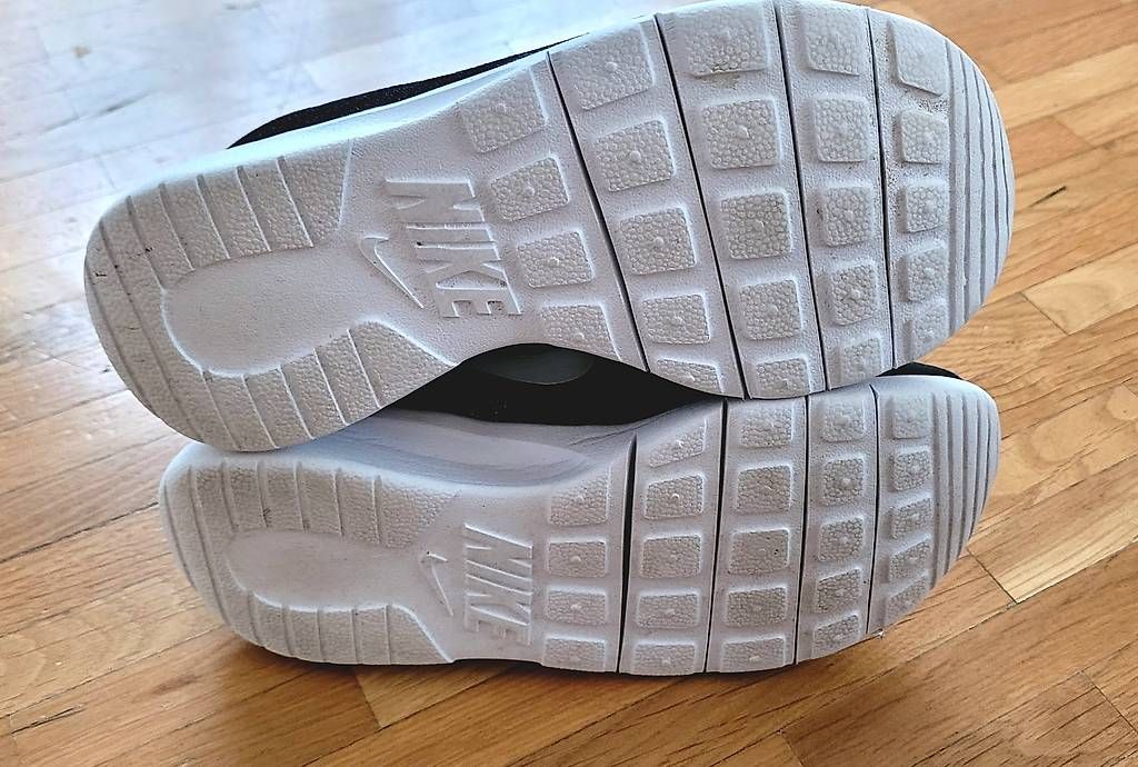 Nike Scarpe per ragazzi: Nike Turnschuhe, Gr. 29 – Usato da Zürich venduto da Cologna 1