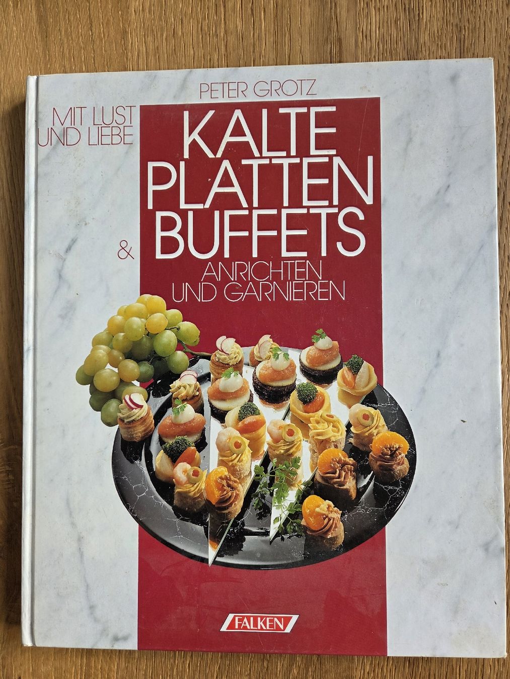 Livres: Kochbuch Kalte Platten & Buffets – D'occasion à Boniswil par Motze0