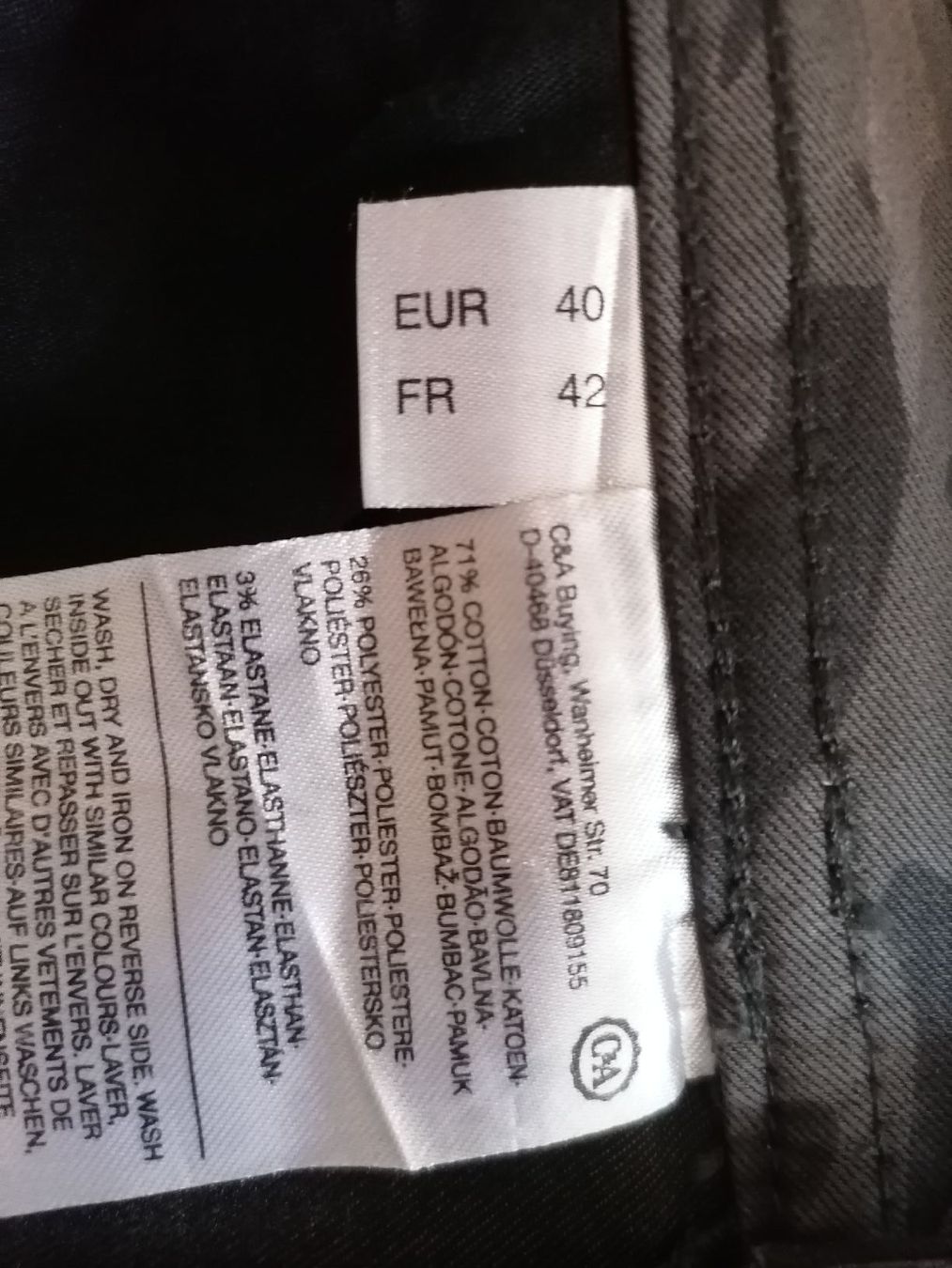 C&A Pantaloni: Hose, Camouflagemuster, C&A, Gr. 40 – Nuovo e nell'imballaggio originale da Zug venduto da Annina29 2
