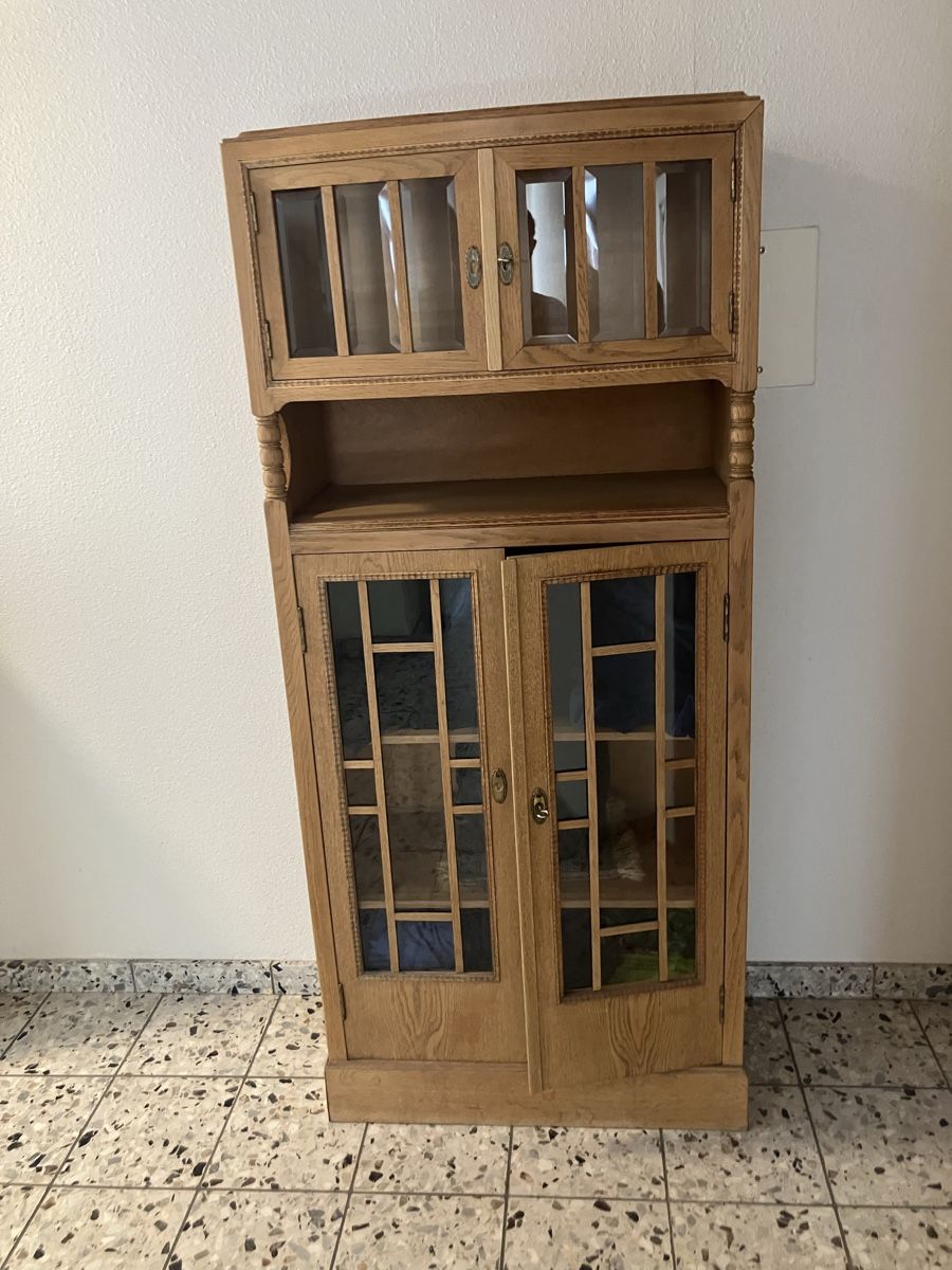 Vitrinen: Vitrine – Gebraucht aus Arosa von ong_fv5d