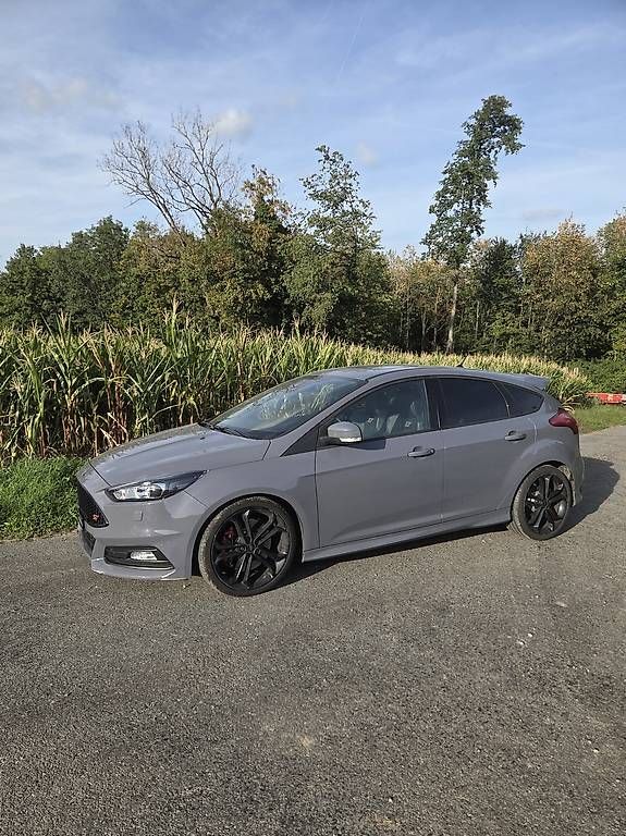 Automobili: Ford Focus ST Mk3 Tdci – Usato da Retschwil venduto da KATANA_02