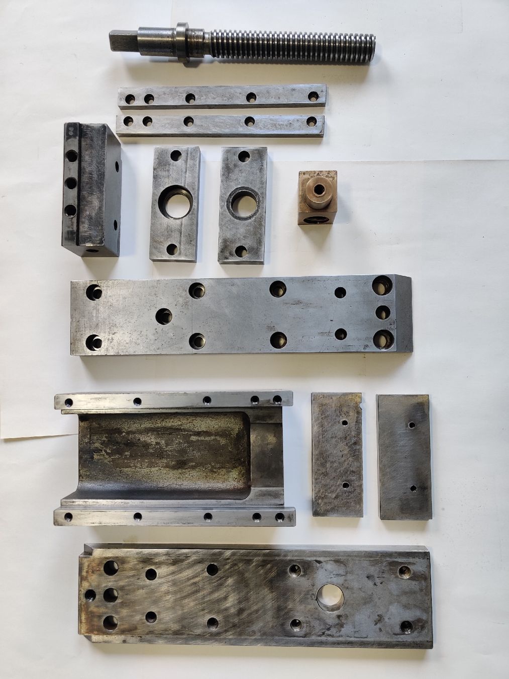 Altro per industria metallurgica: Étau  – Usato da Ecublens VD venduto da and_csn9 5