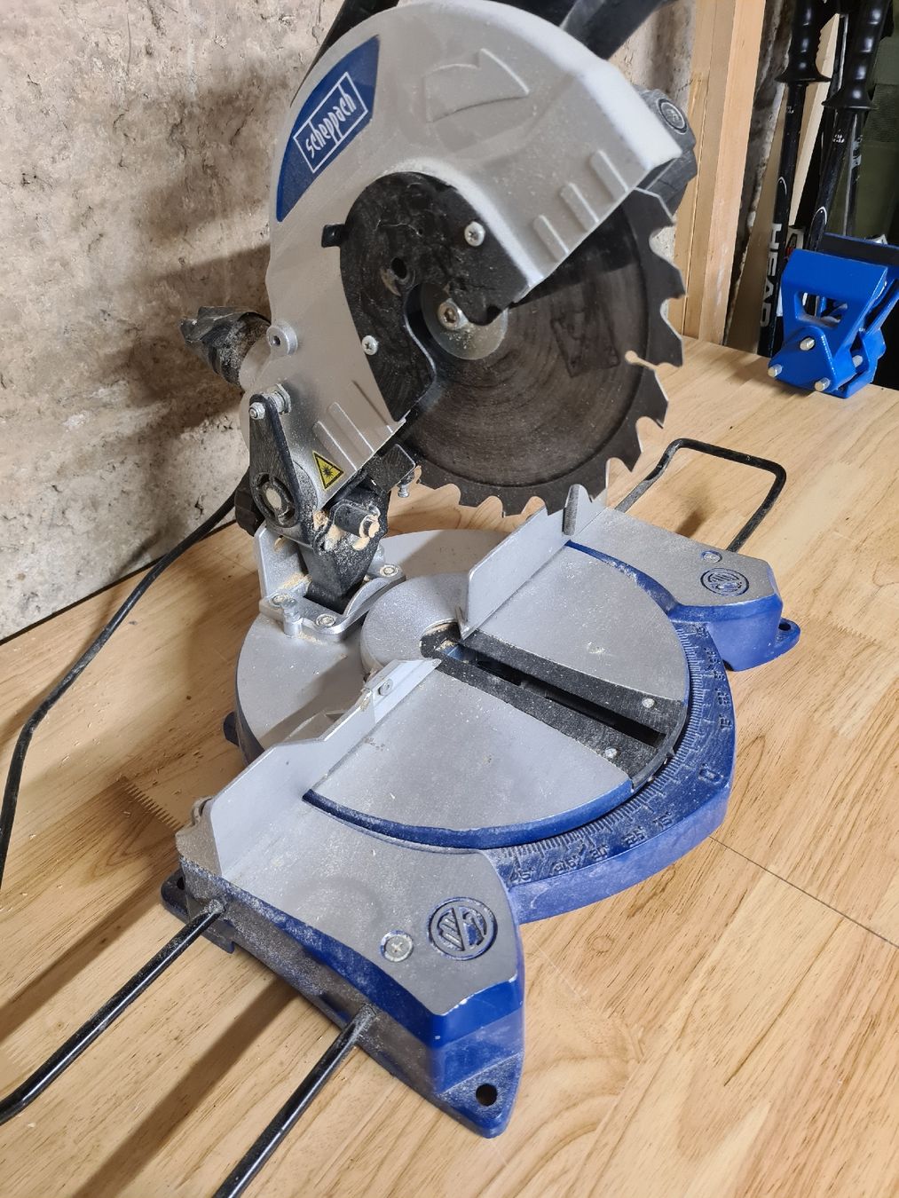 Toutes les machines: Kappsäge – Défectueux à Waldkirch par Hypertenuse 1